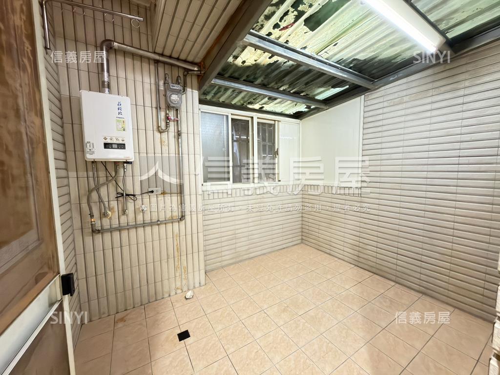 近北市稀有華廈三房房屋室內格局與周邊環境
