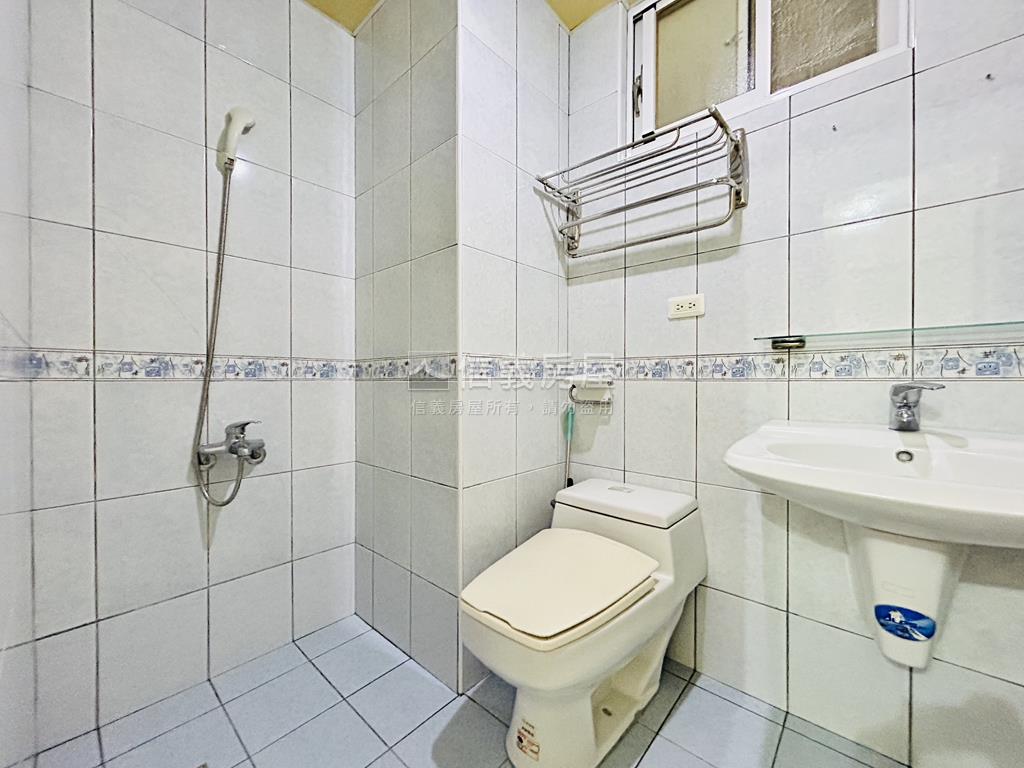 近北市稀有華廈三房房屋室內格局與周邊環境