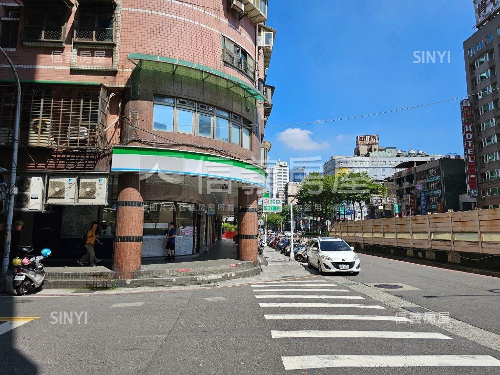 ㊣全家就是你家直營收租店房屋室內格局與周邊環境