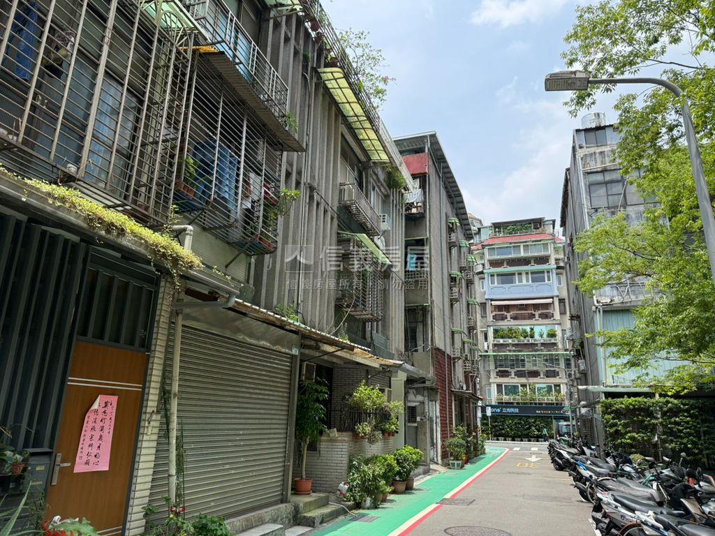稀有高土持。美寓大空間房屋室內格局與周邊環境