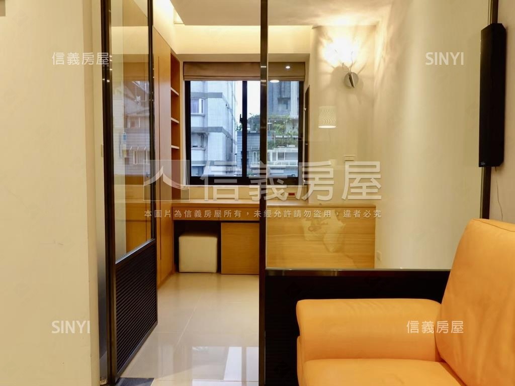 昇陽２房帶坡平車位房屋室內格局與周邊環境
