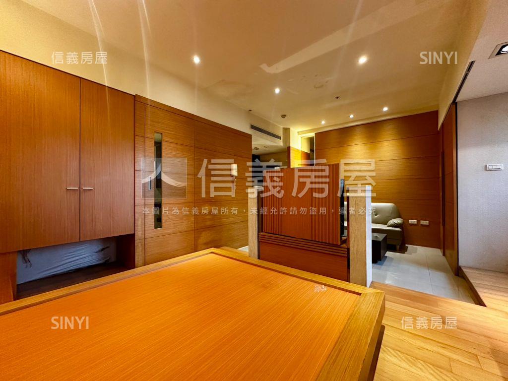 世界之心一房免千萬房屋室內格局與周邊環境