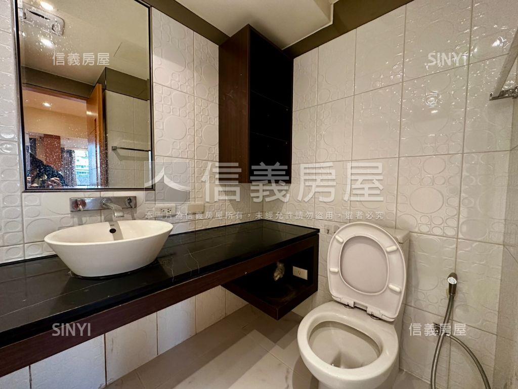 世界之心一房免千萬房屋室內格局與周邊環境