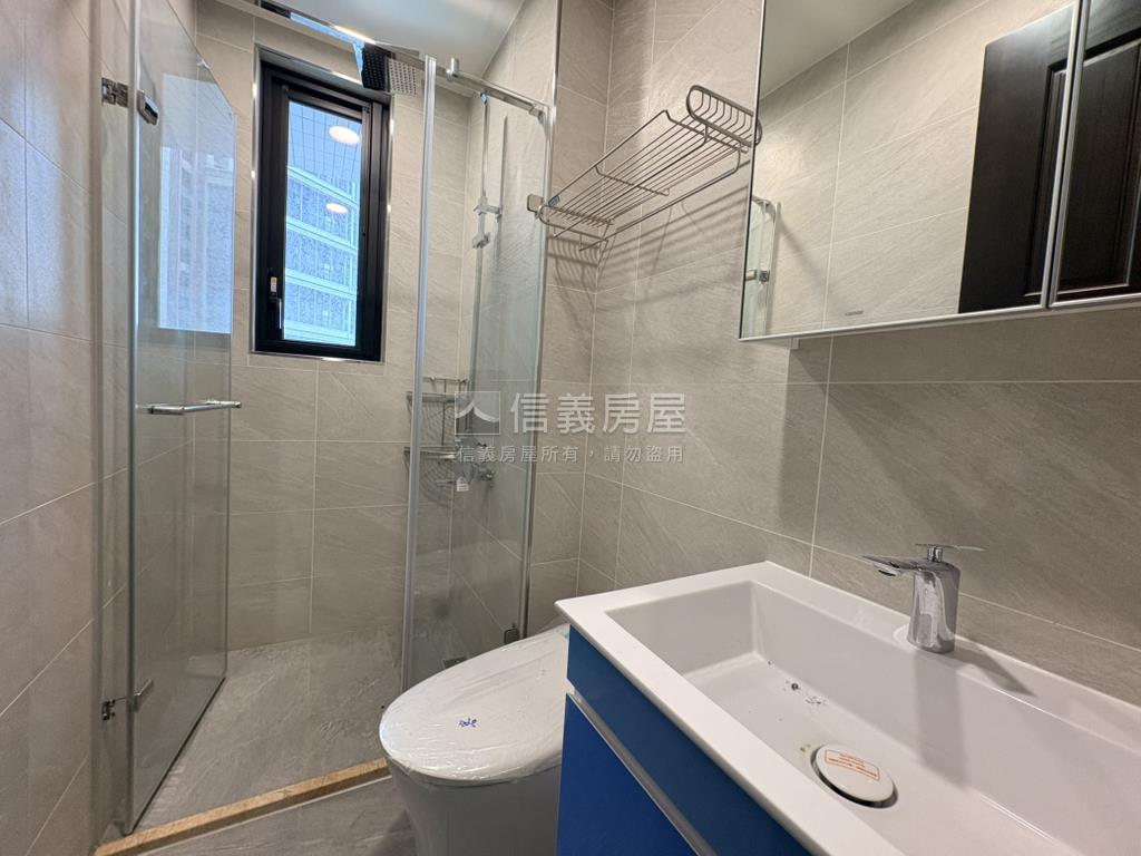 全新百邑景觀２房２衛車位房屋室內格局與周邊環境