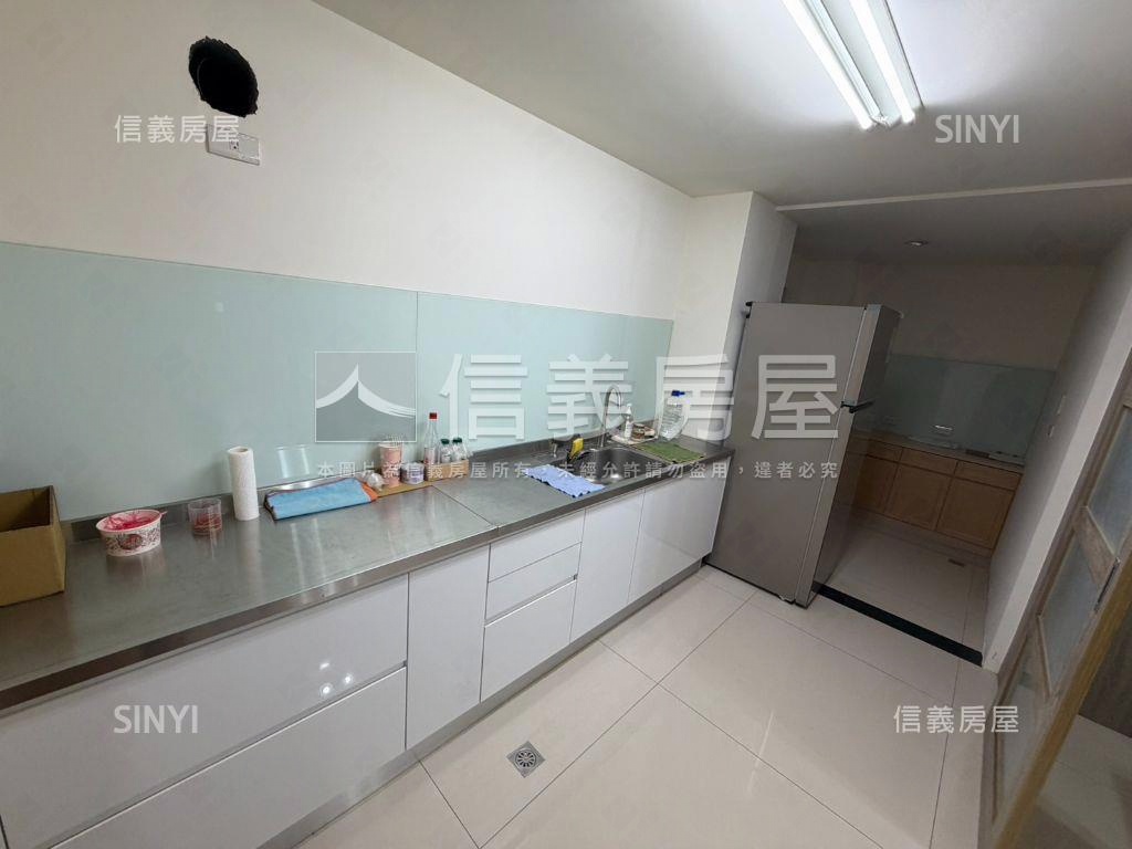 中壢市區大地坪透店房屋室內格局與周邊環境