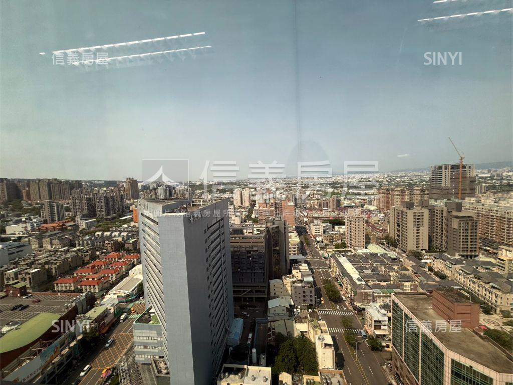 中港世貿天下商辦Ａ房屋室內格局與周邊環境