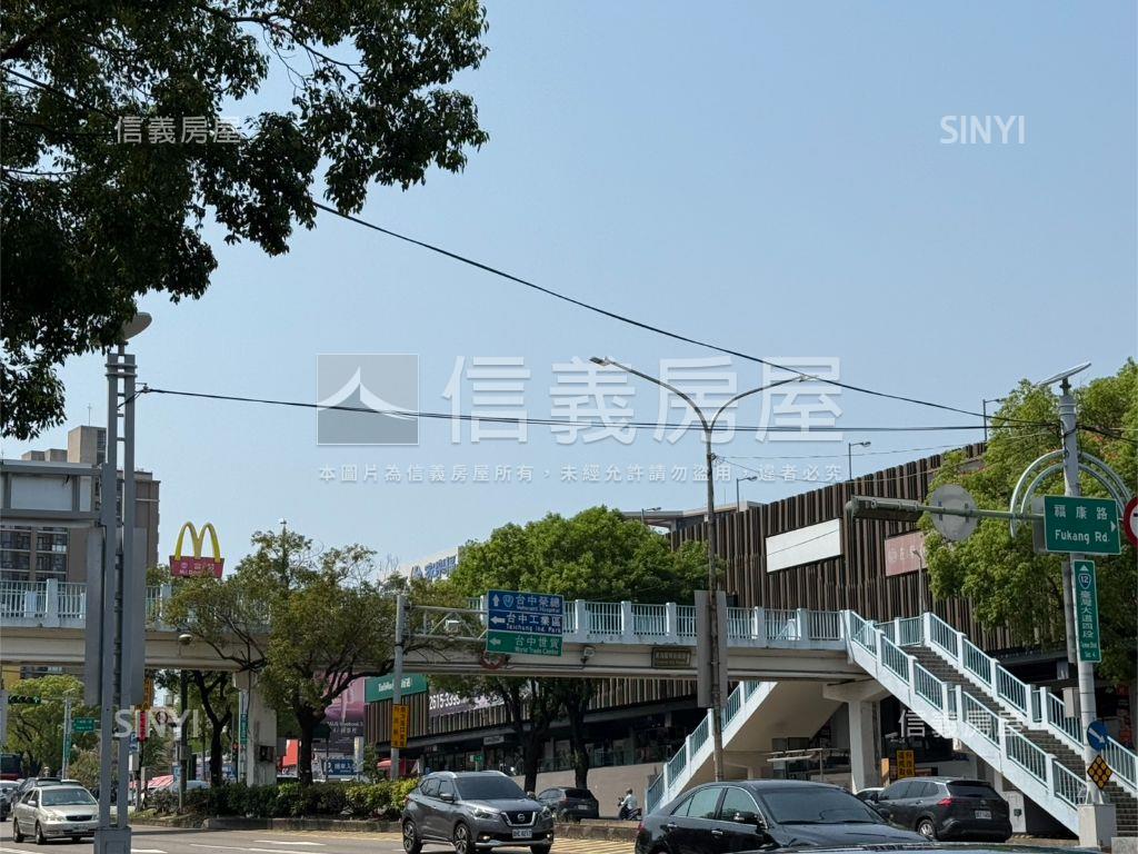 中港世貿天下商辦Ａ房屋室內格局與周邊環境