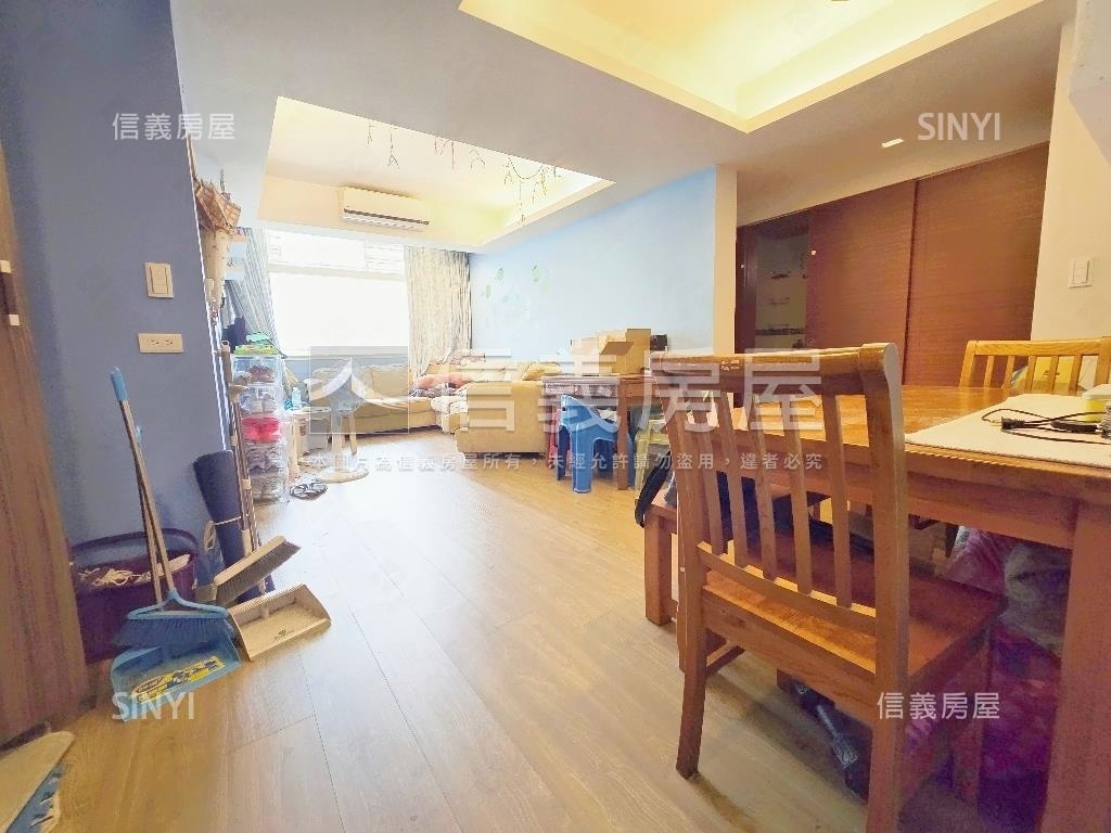 近捷運公寓三樓房屋室內格局與周邊環境