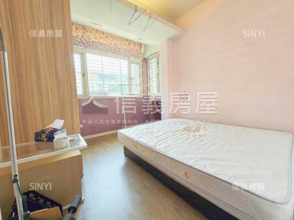 近捷運公寓三樓房屋室內格局與周邊環境
