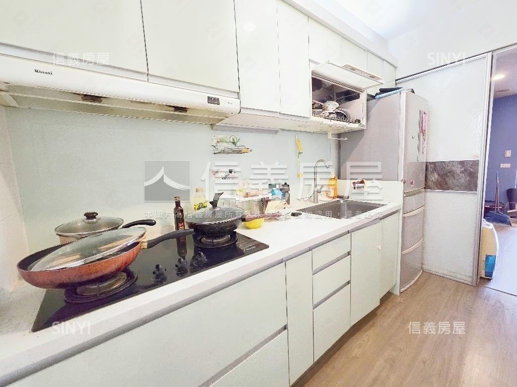 近捷運公寓三樓房屋室內格局與周邊環境