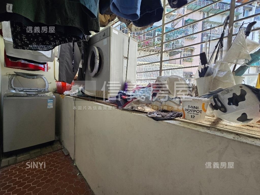 近捷運公寓三樓房屋室內格局與周邊環境