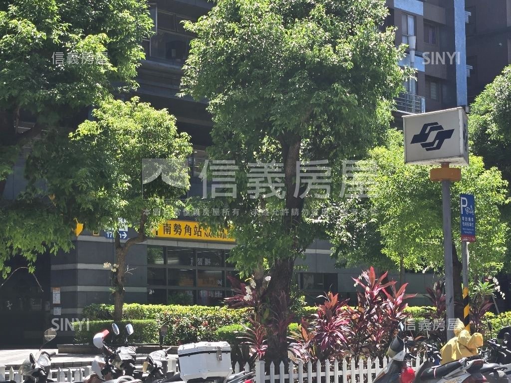 近捷運公寓三樓房屋室內格局與周邊環境