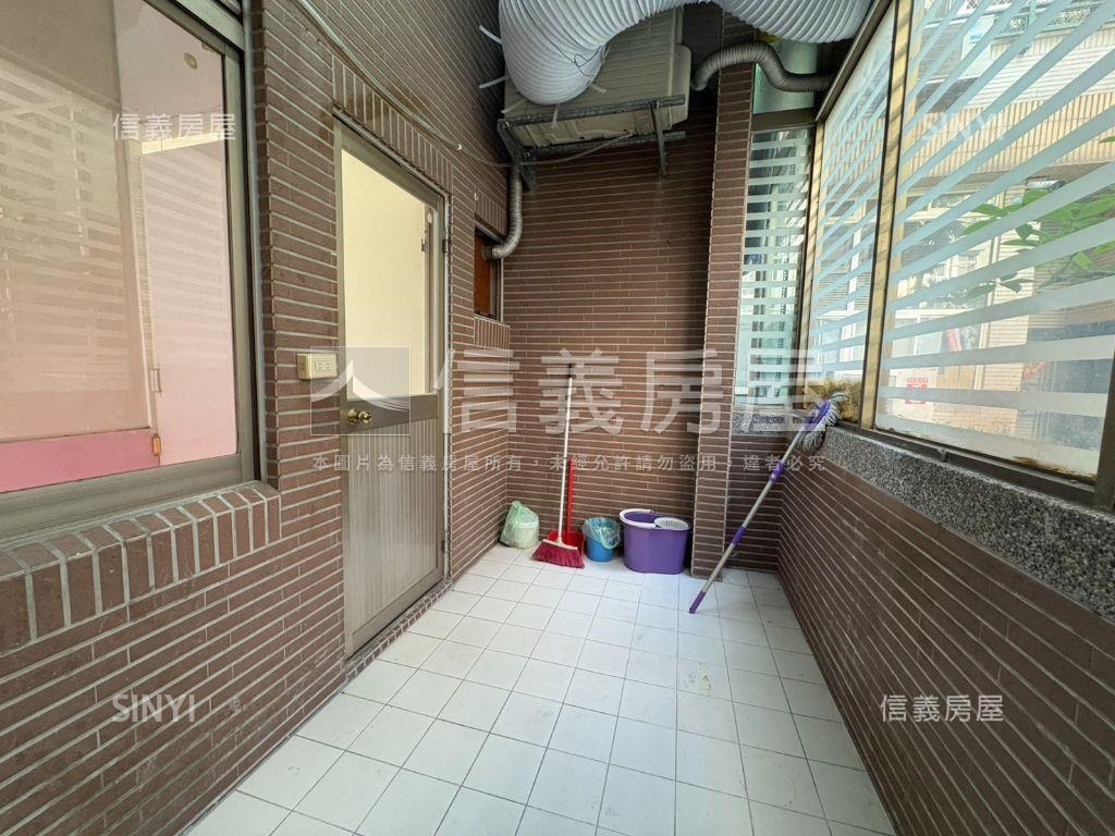 近未來體育園區金店面房屋室內格局與周邊環境