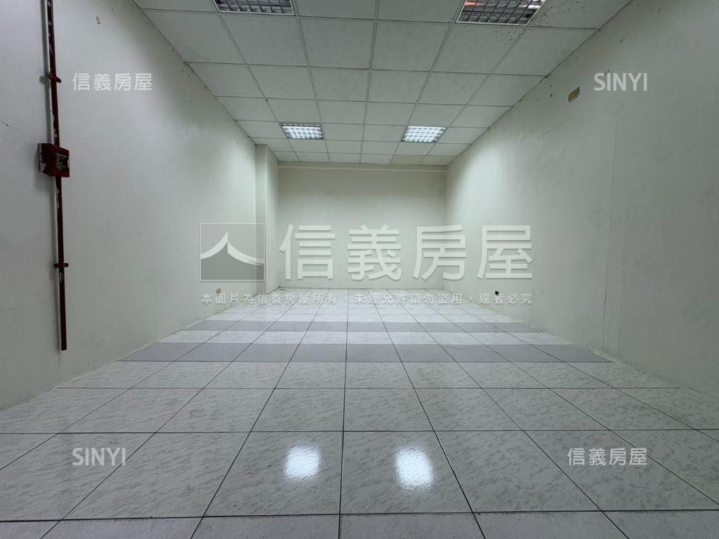 近未來體育園區金店面房屋室內格局與周邊環境