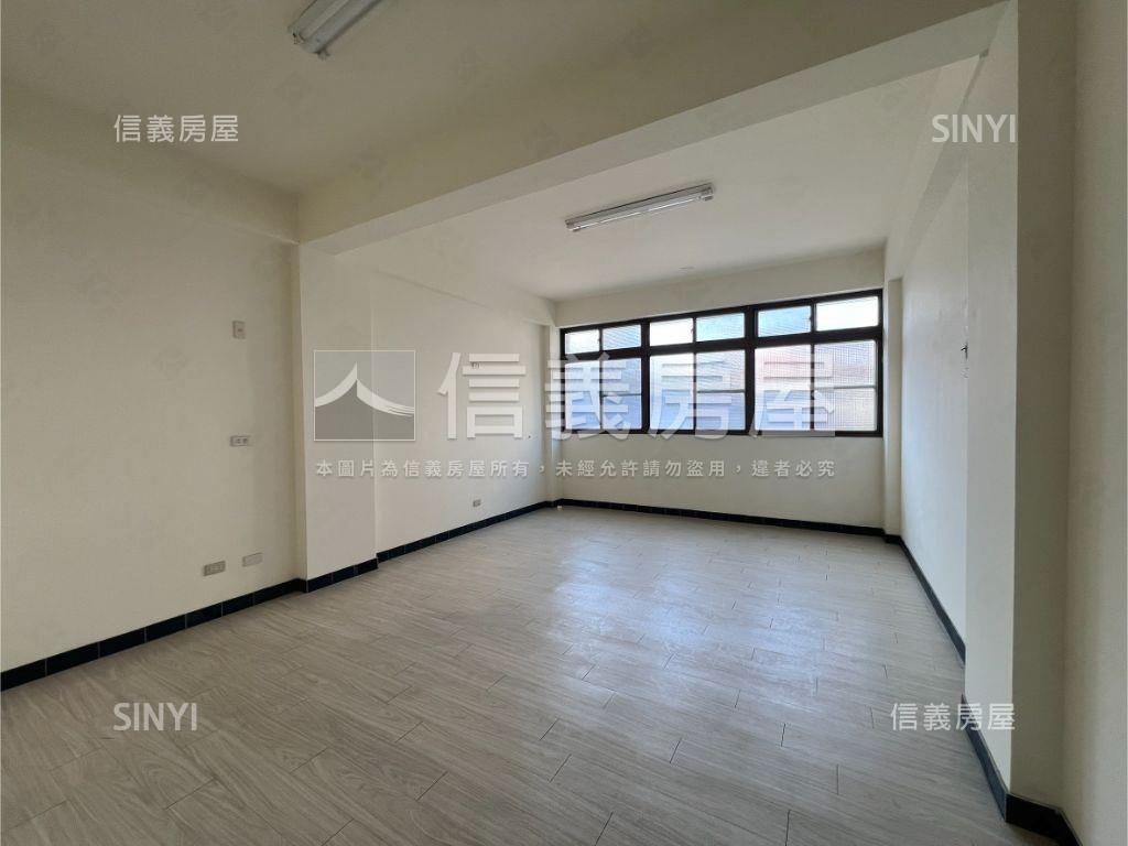 極致品味新興路店面房屋室內格局與周邊環境