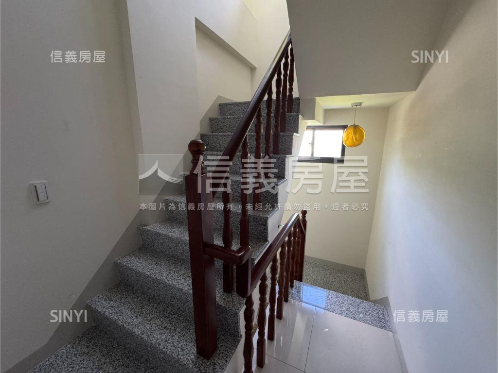 橋科華城邊間透天房屋室內格局與周邊環境