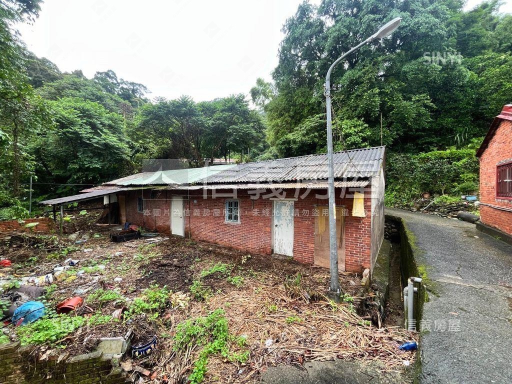 稀有三峽鳶山旁土地房屋室內格局與周邊環境