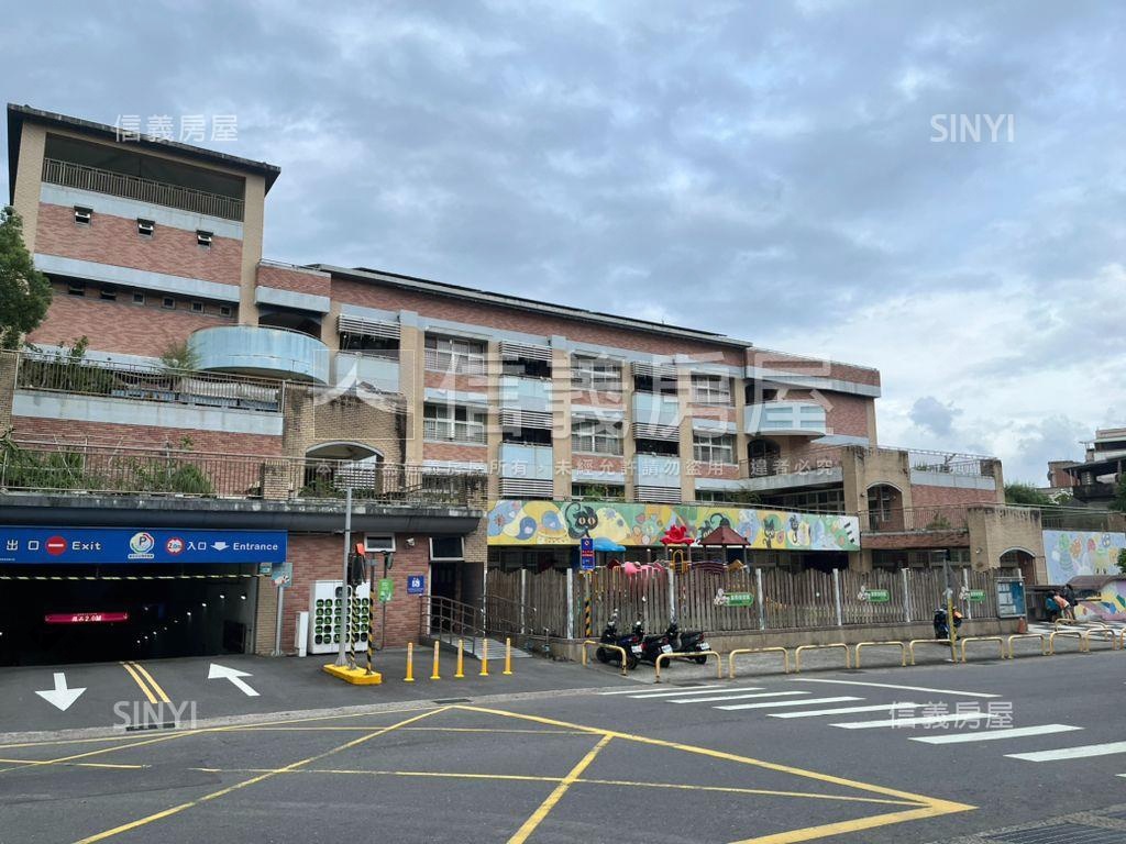 稀有三峽鳶山旁土地房屋室內格局與周邊環境