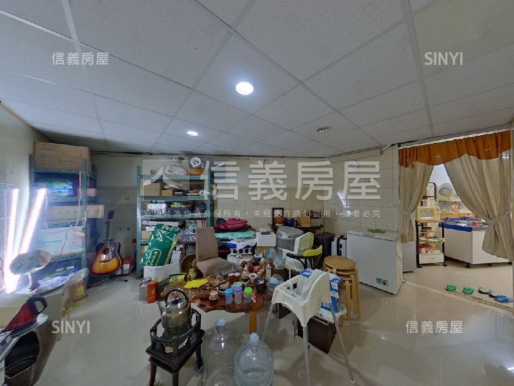 捷運邊間方正一樓房屋室內格局與周邊環境