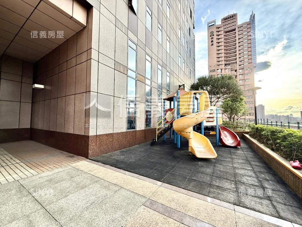 景平站天空之城高樓二房車房屋室內格局與周邊環境