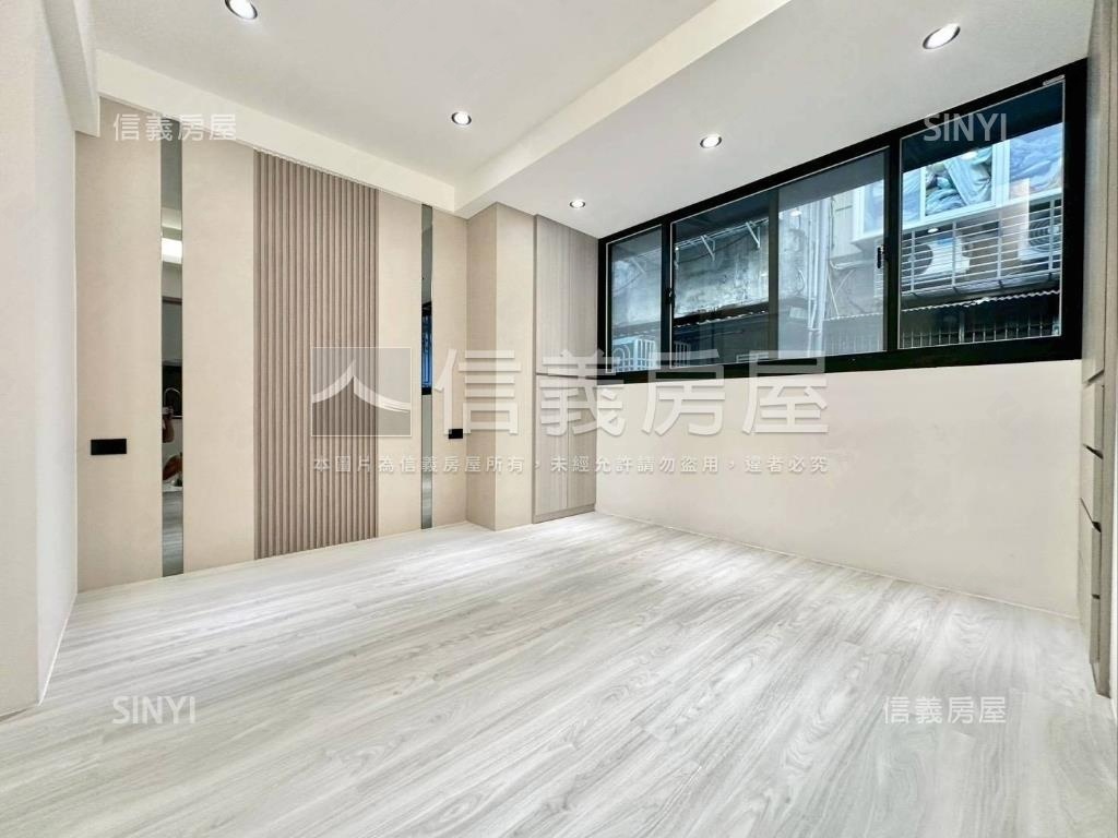 自強裝潢美二樓房屋室內格局與周邊環境