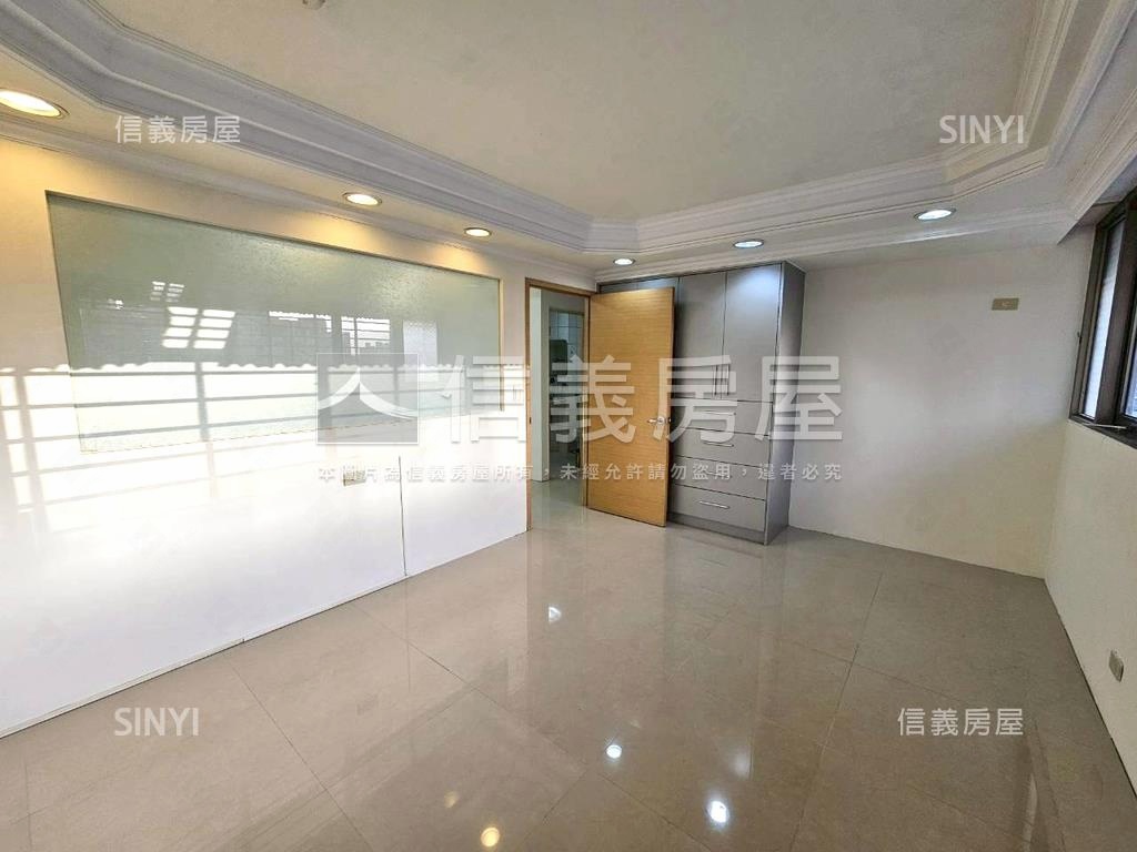 近央北小資好成家電梯房房屋室內格局與周邊環境