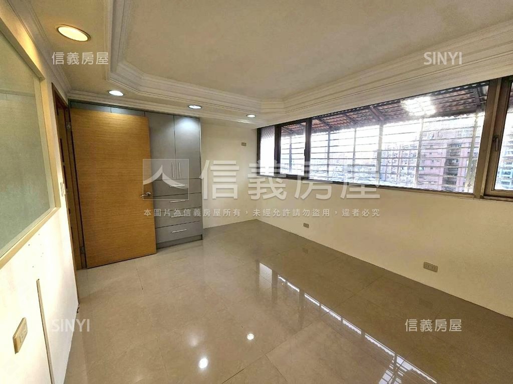 近央北小資好成家電梯房房屋室內格局與周邊環境