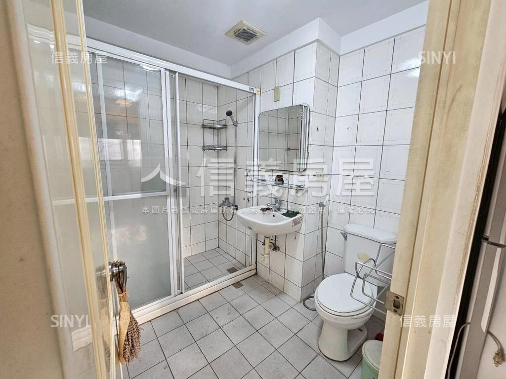 近央北小資好成家電梯房房屋室內格局與周邊環境