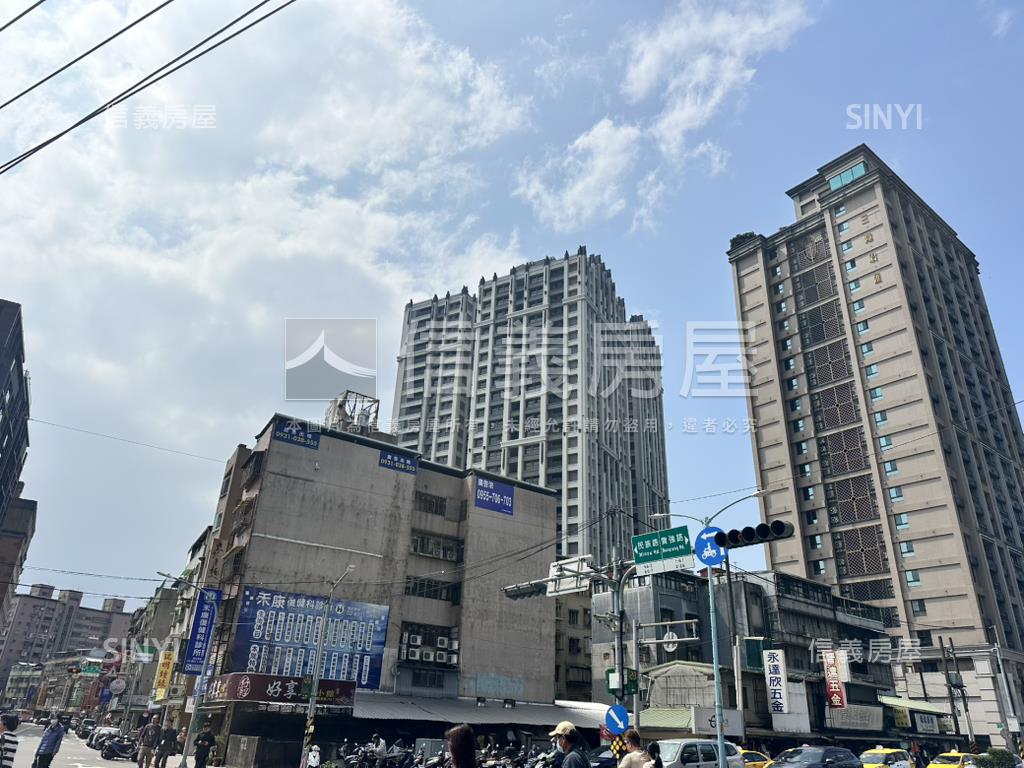 專任大坪林ＯＮＥ二房車位房屋室內格局與周邊環境