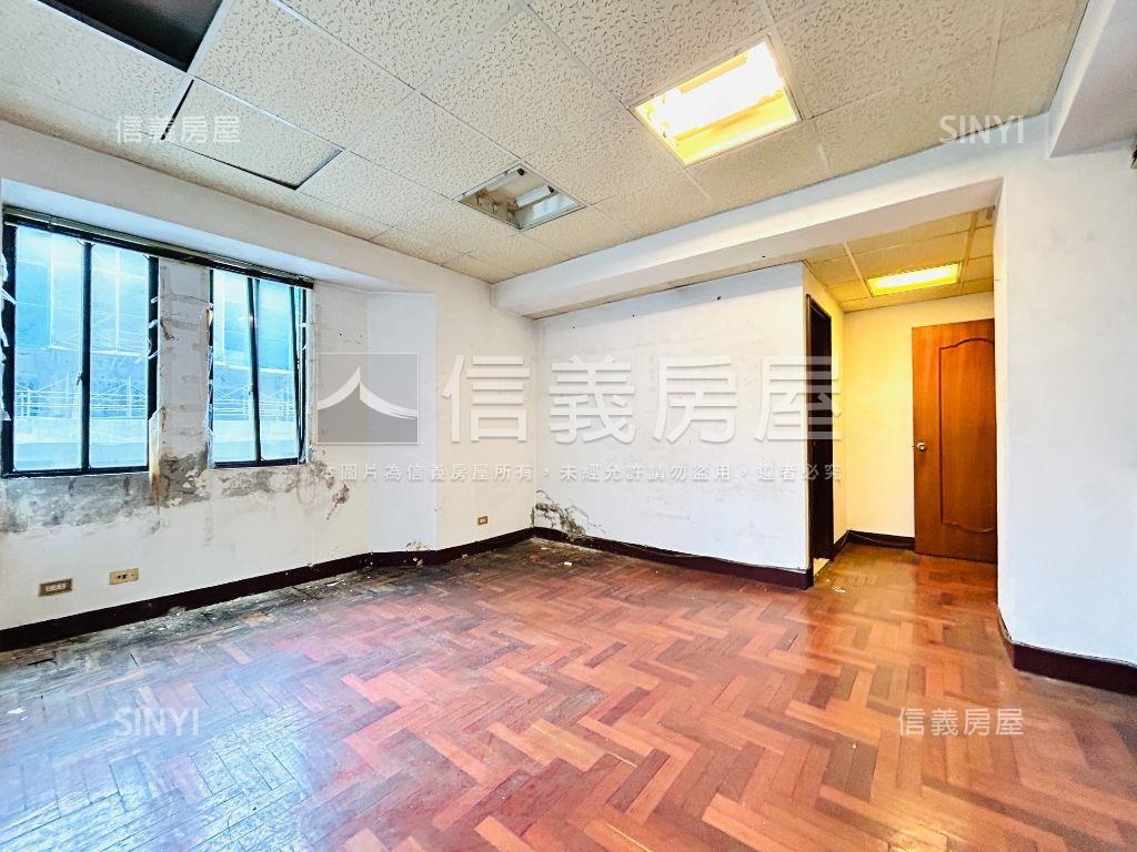 行天宮三面採光電梯大空間房屋室內格局與周邊環境