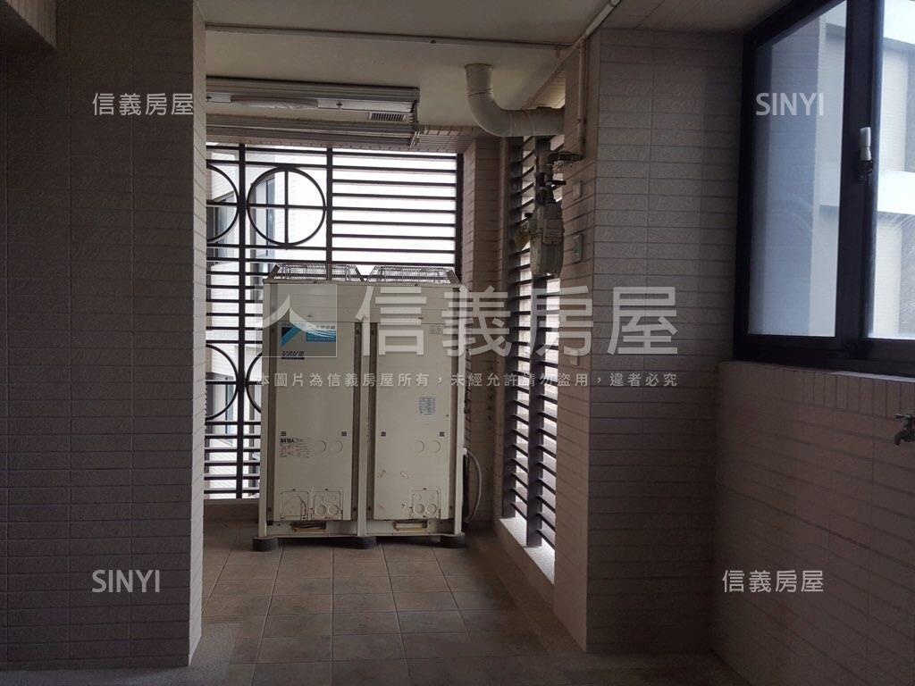 大宅天景買方圓夢誠意可談房屋室內格局與周邊環境
