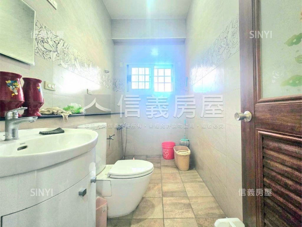 綠意雅致三角窗別墅房屋室內格局與周邊環境