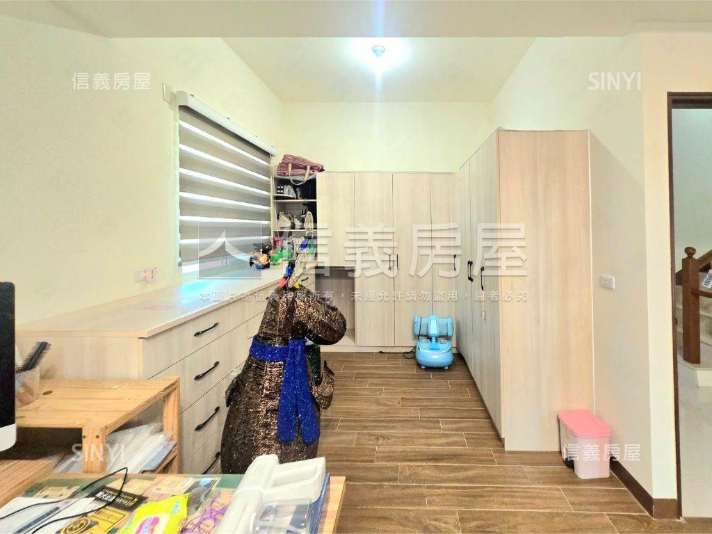 綠意雅致三角窗別墅房屋室內格局與周邊環境