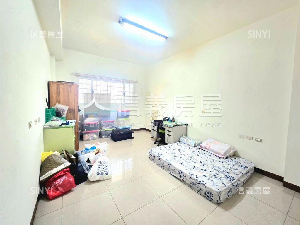 綠意雅致三角窗別墅房屋室內格局與周邊環境