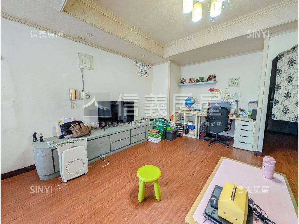 新莊捷運商圈大空間美寓房屋室內格局與周邊環境