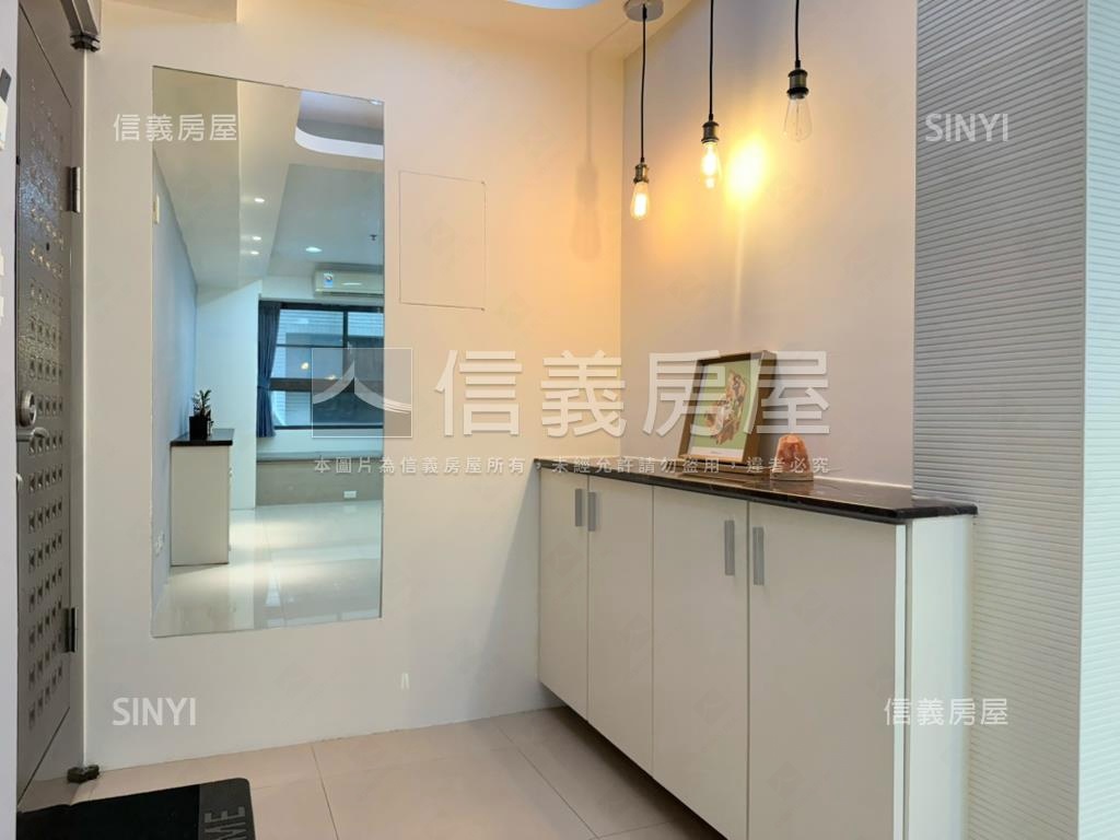 陽光暖心典雅高樓兩房車位房屋室內格局與周邊環境