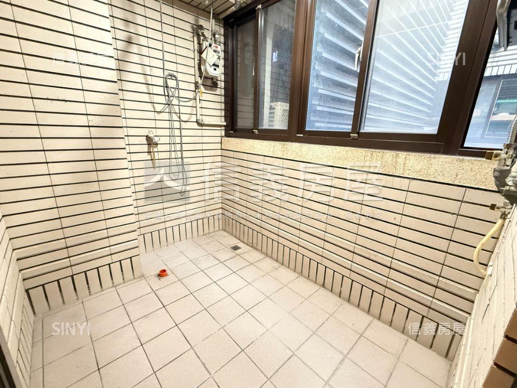 芬第河景２房大車位房屋室內格局與周邊環境