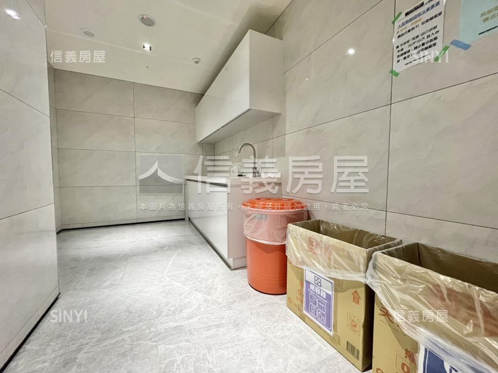 板橋江子翠全新商辦大樓房屋室內格局與周邊環境