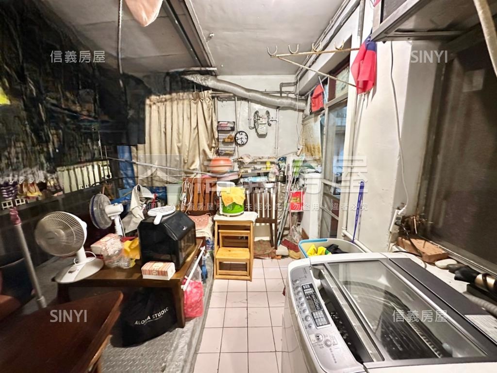 稀有平等街２樓房屋室內格局與周邊環境
