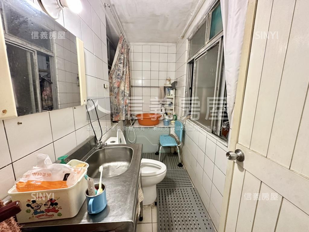稀有平等街２樓房屋室內格局與周邊環境