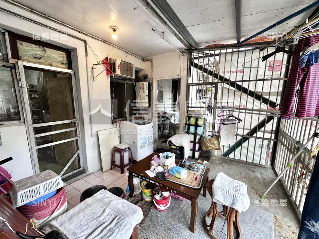 安華公園｜方正公寓２樓房屋室內格局與周邊環境