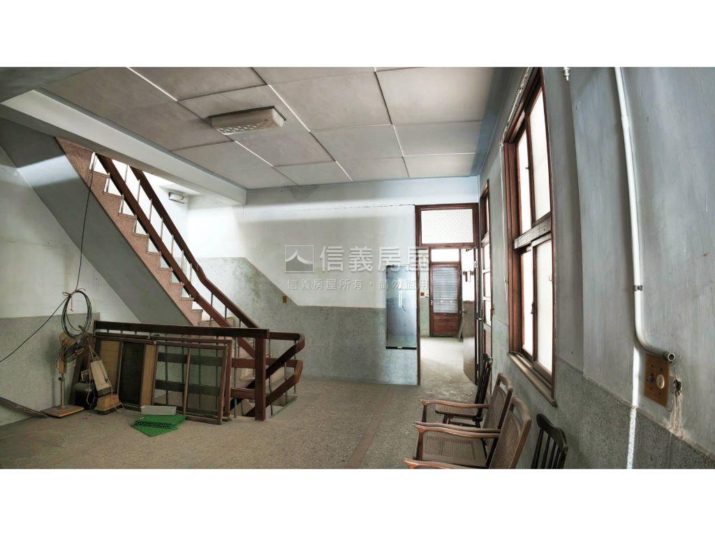 新營復興路面寬店面房屋室內格局與周邊環境