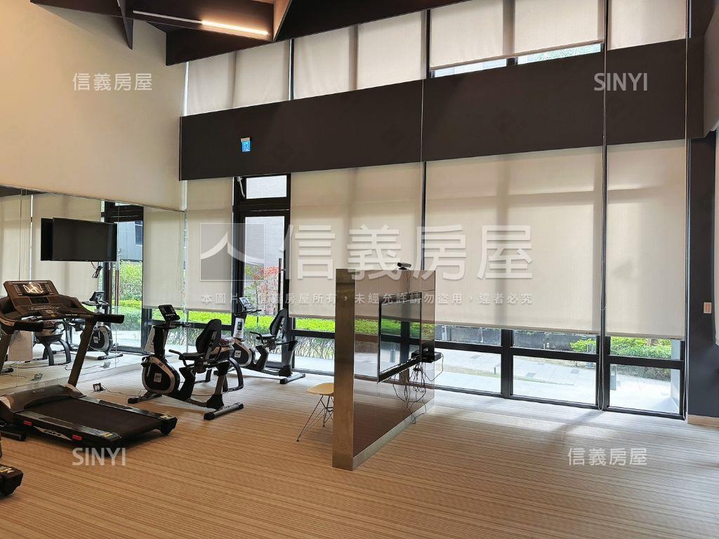 太子雲高樓邊間三房平車房屋室內格局與周邊環境