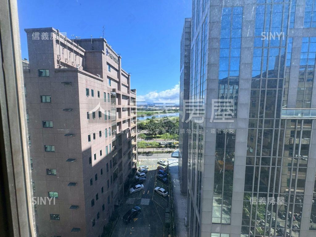 西湖內科玻璃帷幕智慧大樓房屋室內格局與周邊環境