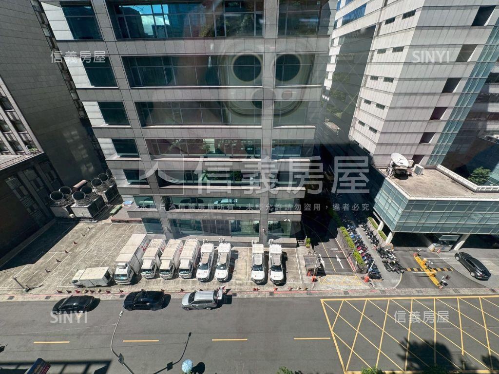 西湖內科玻璃帷幕智慧大樓房屋室內格局與周邊環境