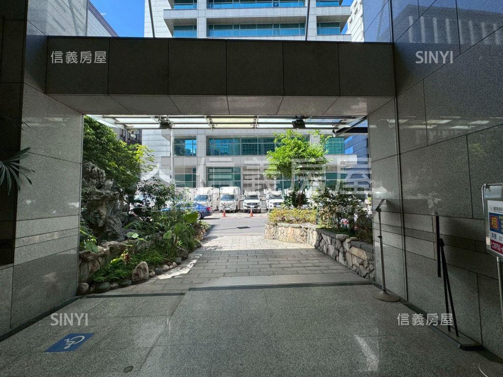 西湖內科玻璃帷幕智慧大樓房屋室內格局與周邊環境