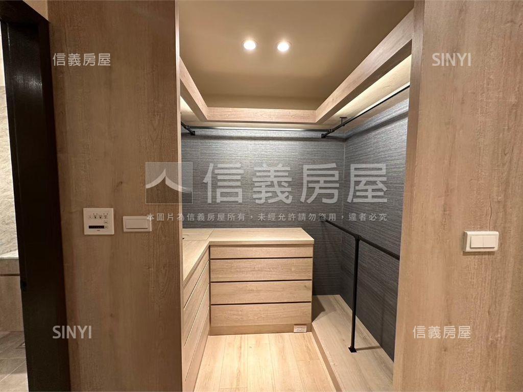 珍稀併排雙車｜已建置充電房屋室內格局與周邊環境
