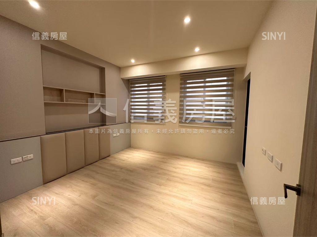 珍稀併排雙車｜已建置充電房屋室內格局與周邊環境