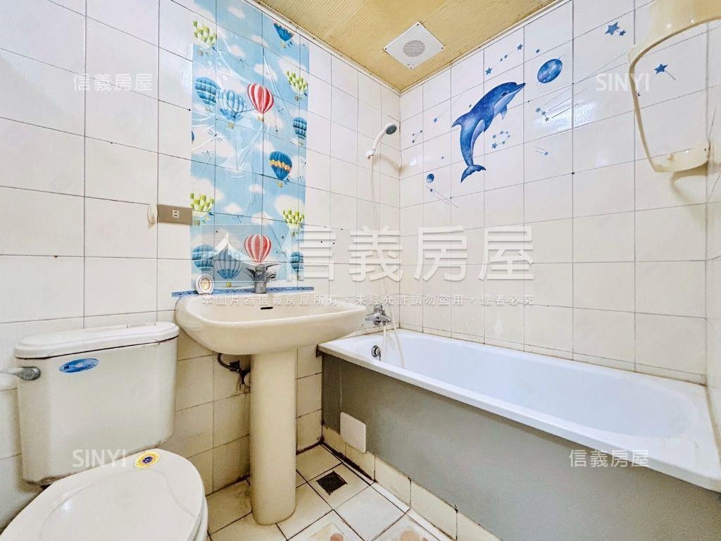專任近捷運小資店住向錢衝房屋室內格局與周邊環境