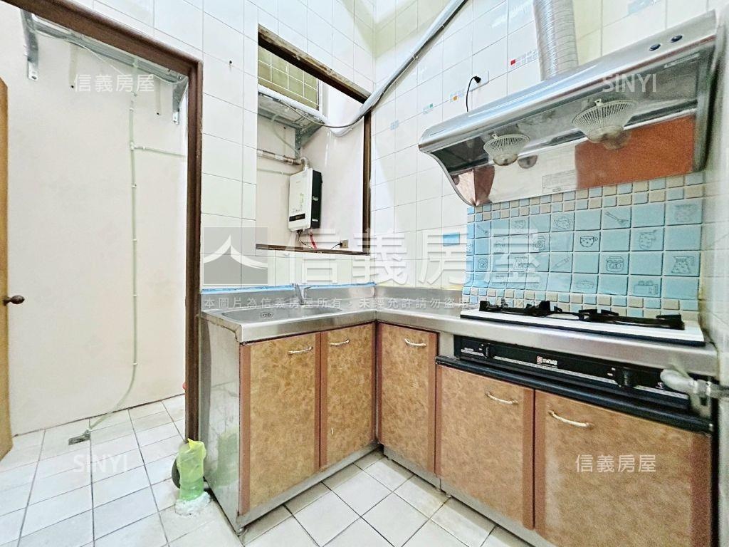 專任近捷運小資店住向錢衝房屋室內格局與周邊環境